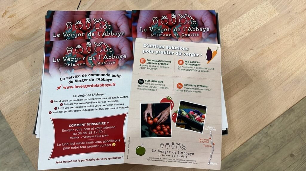 Flyer imprimé au design rouge